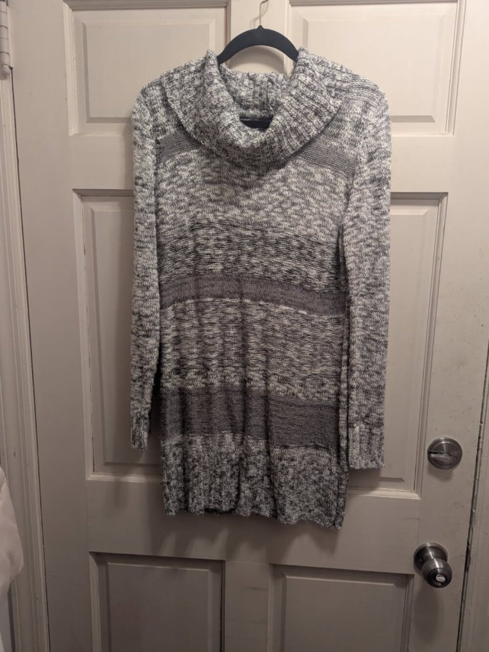 Tunic Adorable gray/white lightweight acrylic size large